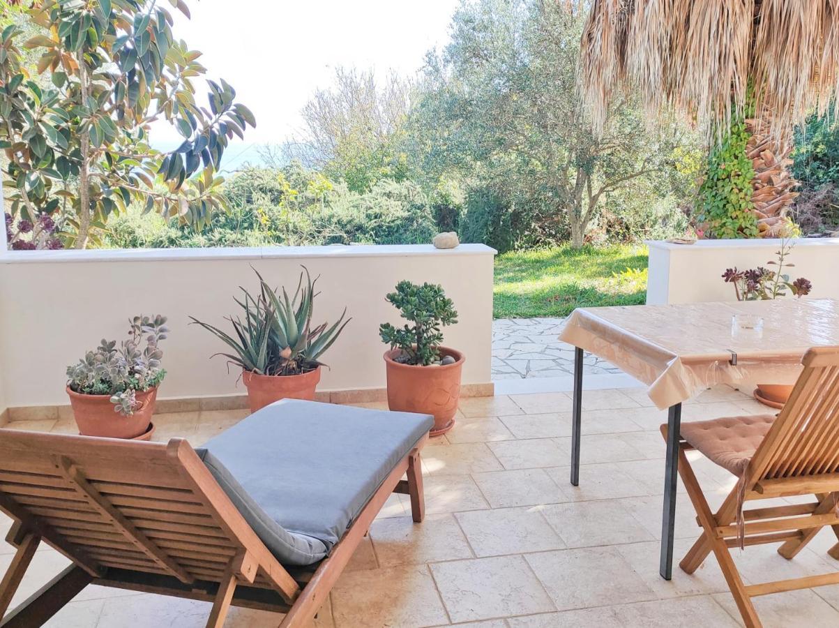 Kalamies - Secluded Beach Apartments Skala  Екстер'єр фото